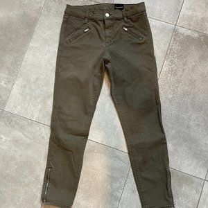 Club Monaco Women's Skinny Zipper Hem Jeans Army Green Size 8